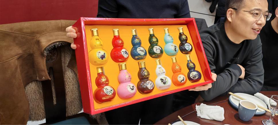 Zemeijia víta rok koňa každoročnou tímovou oslavou